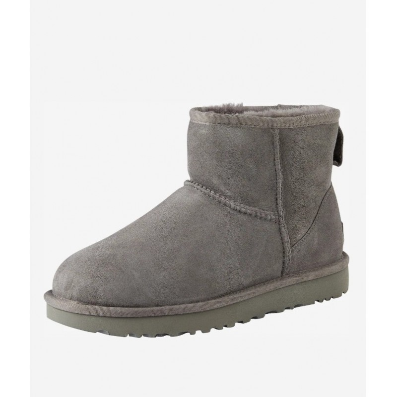 UGG Boots 'Classic Mini II' in Grau